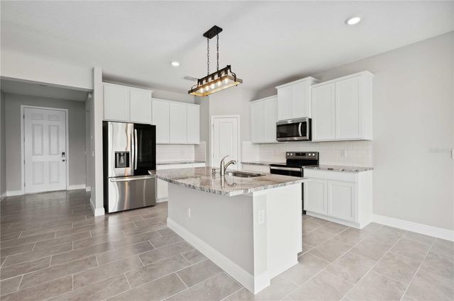 2560 WARREN ACRES BOULEVARD, Wesley Chapel, FL 33543