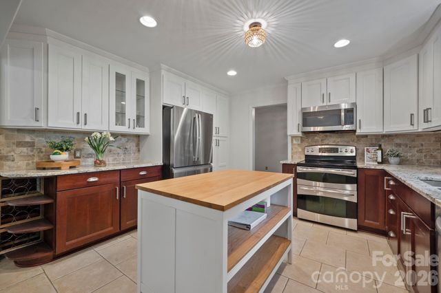 4218 Windemere Lane, Charlotte, NC 28211