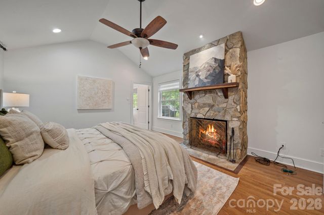 4218 Windemere Lane, Charlotte, NC 28211