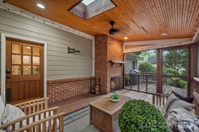 4218 Windemere Lane, Charlotte, NC 28211