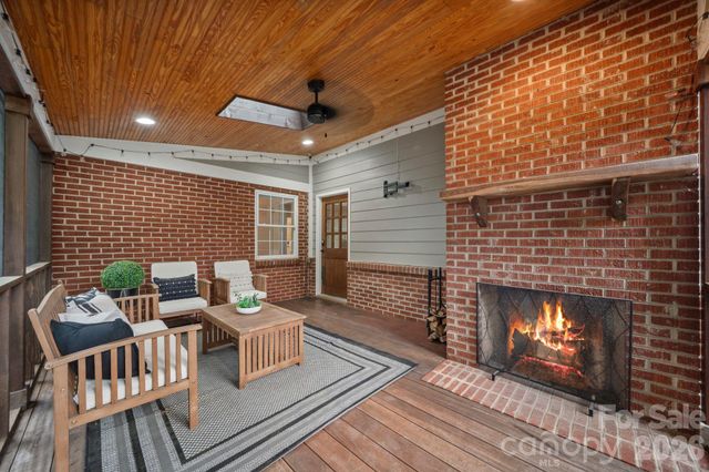 4218 Windemere Lane, Charlotte, NC 28211