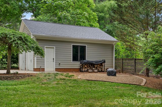 4218 Windemere Lane, Charlotte, NC 28211
