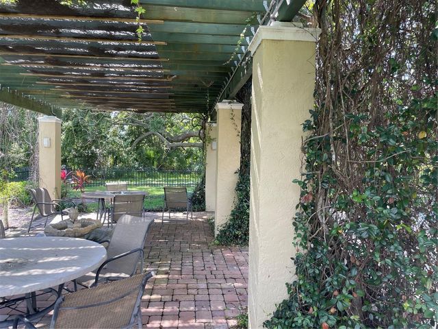 2690 CORAL LANDINGS BOULEVARD 112, Palm Harbor, FL 34684