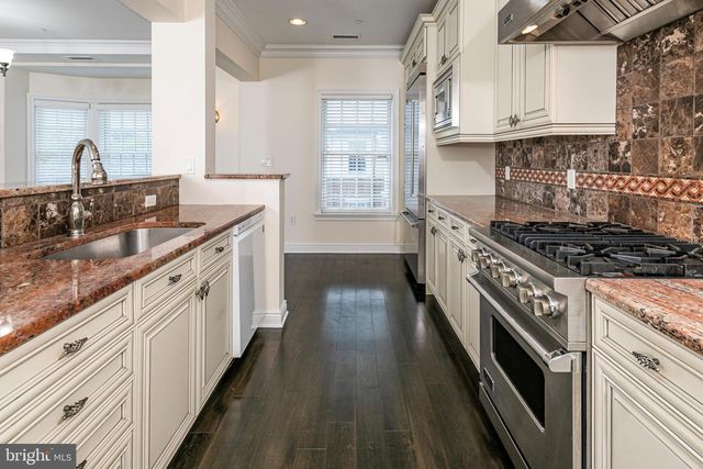 131 VICTORIA MEWS, Princeton, NJ 08542