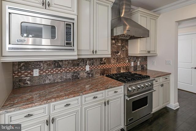 131 VICTORIA MEWS, Princeton, NJ 08542