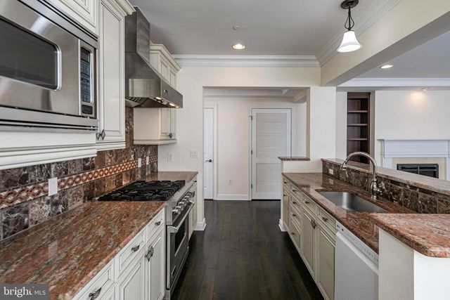 131 VICTORIA MEWS, Princeton, NJ 08542
