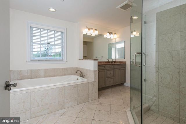 131 VICTORIA MEWS, Princeton, NJ 08542