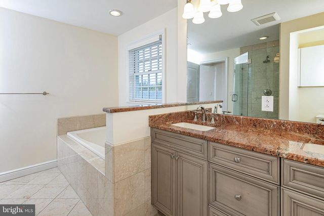 131 VICTORIA MEWS, Princeton, NJ 08542
