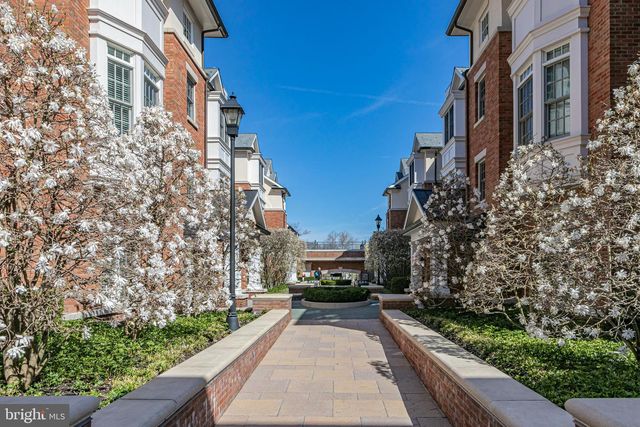 131 VICTORIA MEWS, Princeton, NJ 08542