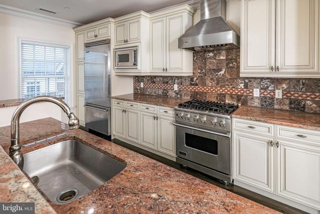 131 VICTORIA MEWS, Princeton, NJ 08542