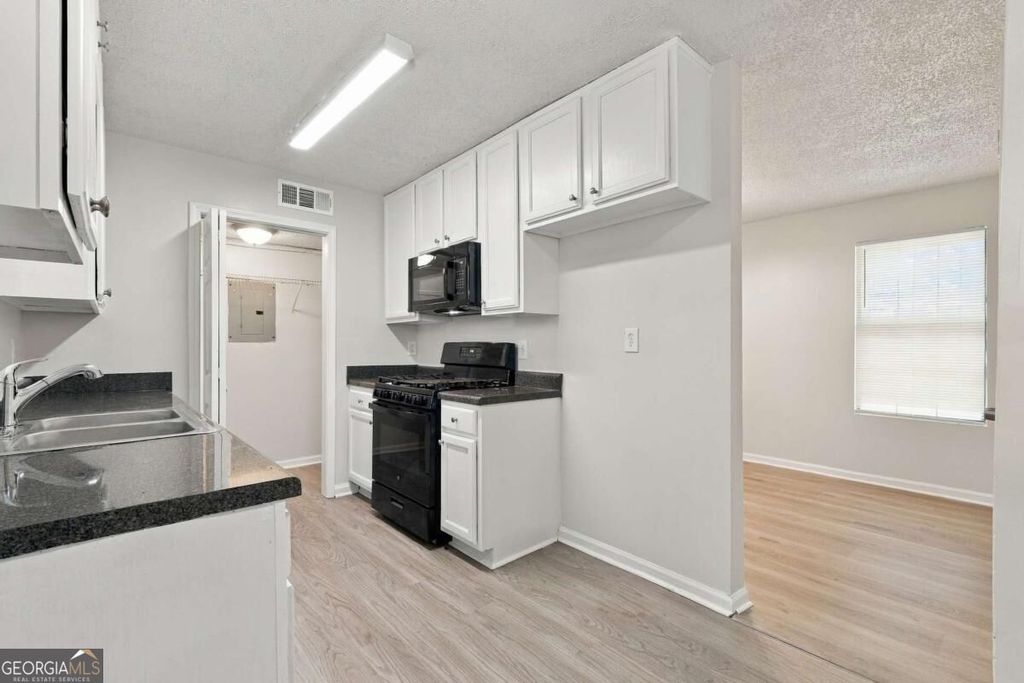 6237 Creekford Drive, Lithonia, GA 30058 — photo 3