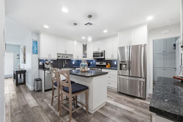 380 SE 5th Avenue, Pompano Beach, FL 33060