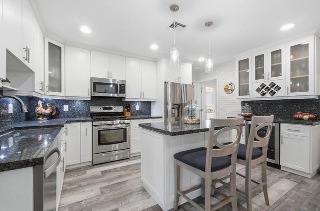 380 SE 5th Avenue, Pompano Beach, FL 33060