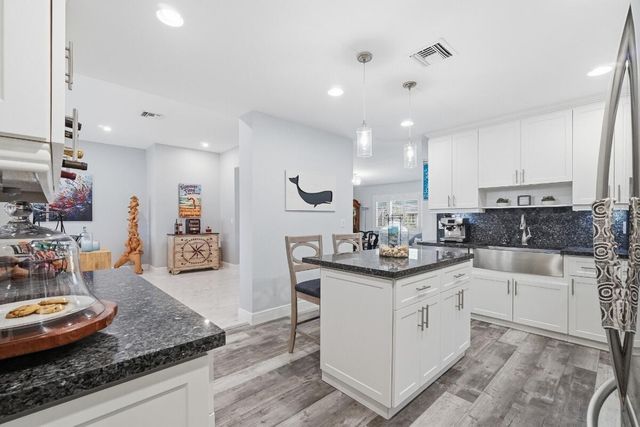 380 SE 5th Avenue, Pompano Beach, FL 33060