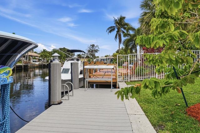 380 SE 5th Avenue, Pompano Beach, FL 33060