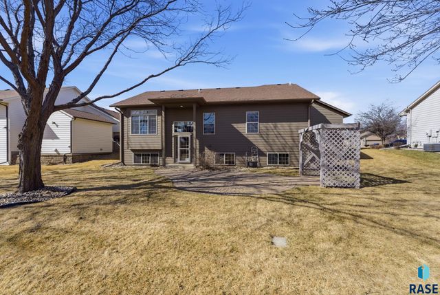 3400 S Alpine Ave Avenue, Sioux Falls, SD 57110