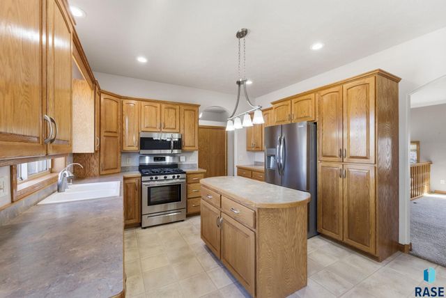 3400 S Alpine Ave Avenue, Sioux Falls, SD 57110