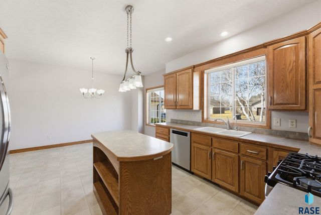 3400 S Alpine Ave Avenue, Sioux Falls, SD 57110