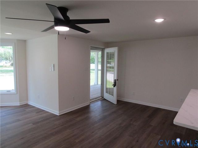 135 Trudie Dr, Center Cross, VA 22437