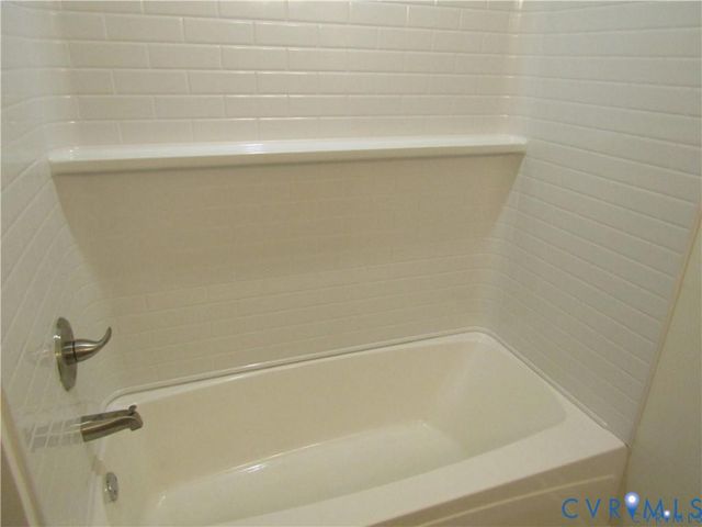 135 Trudie Dr, Center Cross, VA 22437