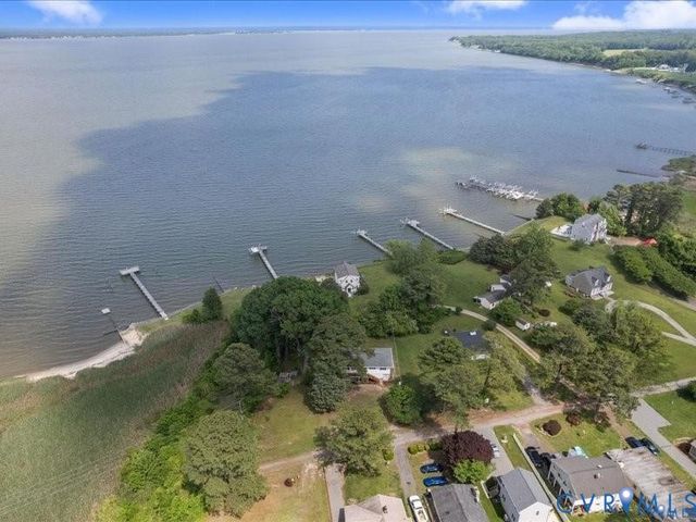 135 Trudie Dr, Center Cross, VA 22437