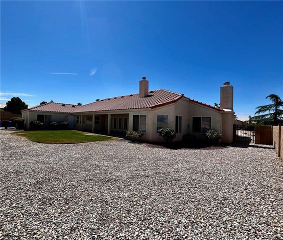 20230 Quail Run Road, Apple Valley, CA 92308