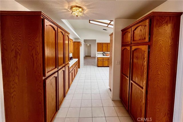 20230 Quail Run Road, Apple Valley, CA 92308