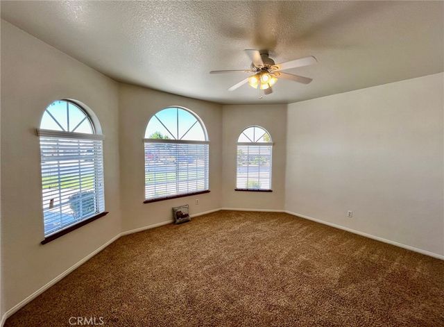 20230 Quail Run Road, Apple Valley, CA 92308