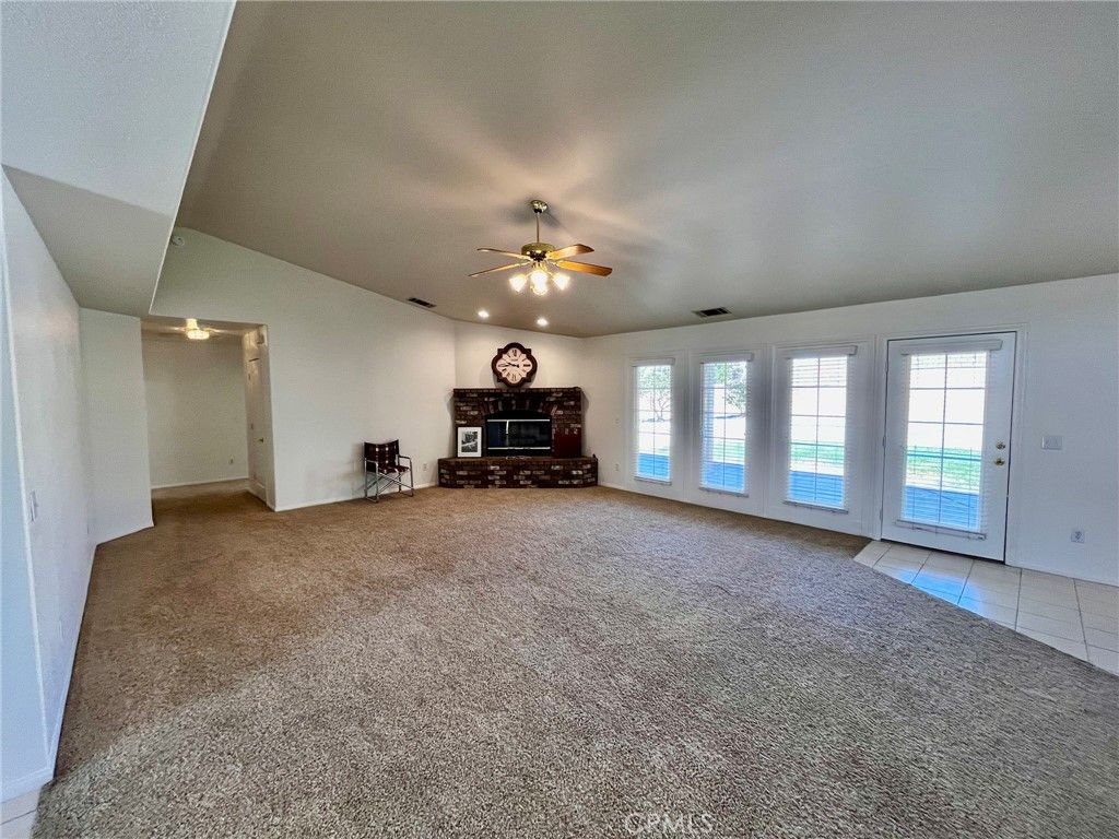 Image 20 of property listing at 20230 Quail Run Road, Apple Valley, CA 92308