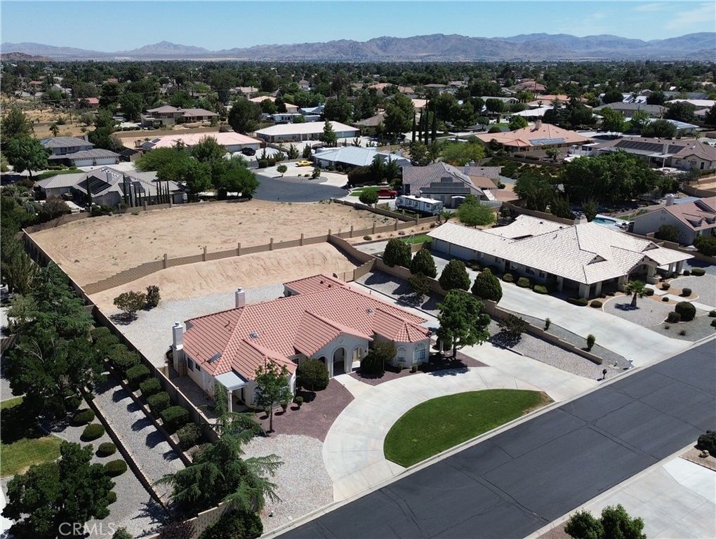 Image 23 of property listing at 20230 Quail Run Road, Apple Valley, CA 92308