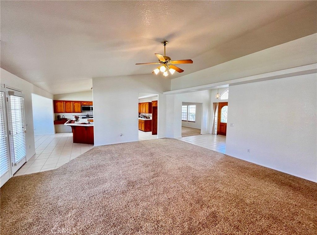 Image 26 of property listing at 20230 Quail Run Road, Apple Valley, CA 92308
