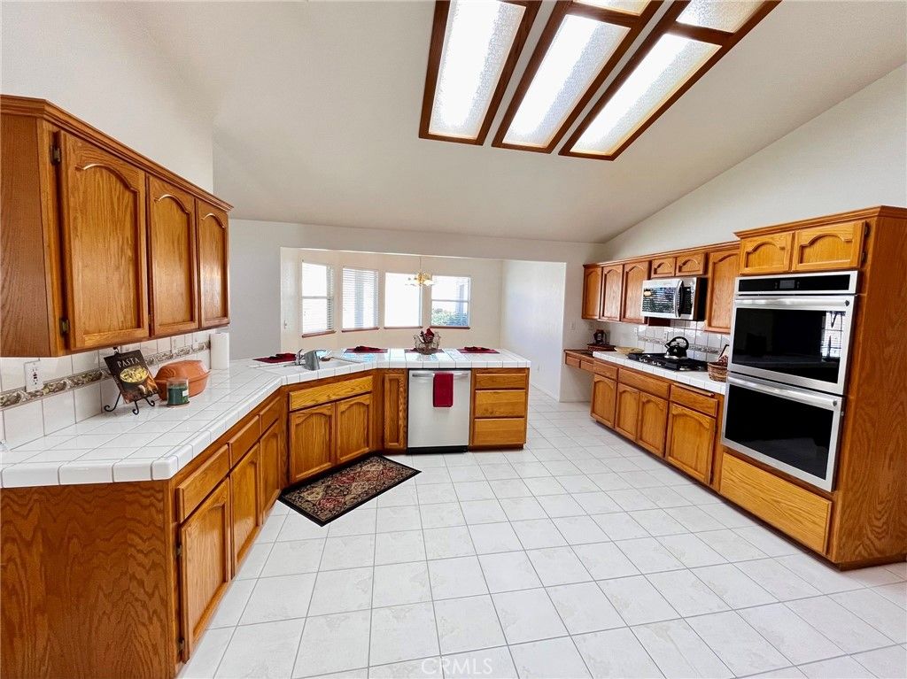 Image 31 of property listing at 20230 Quail Run Road, Apple Valley, CA 92308