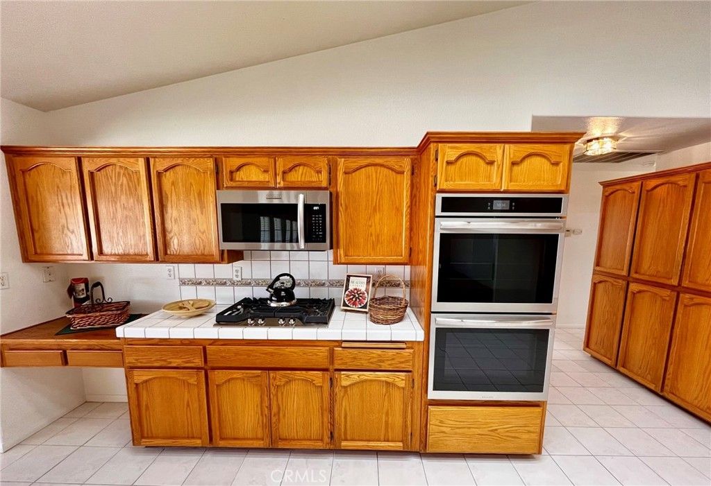 Image 32 of property listing at 20230 Quail Run Road, Apple Valley, CA 92308