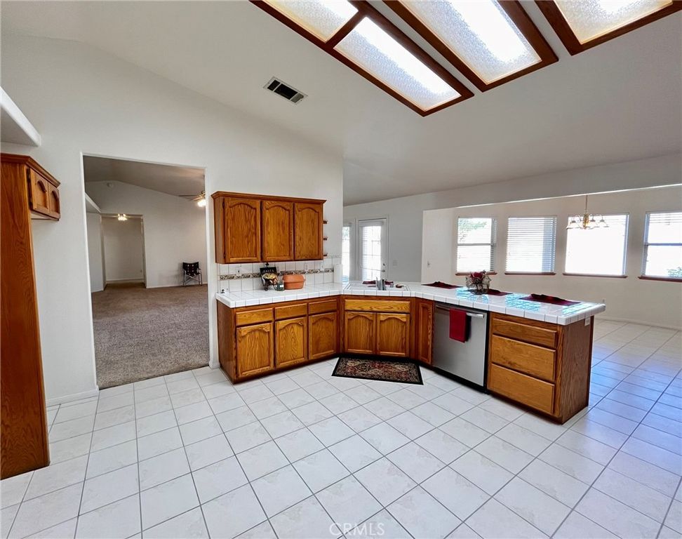 Image 33 of property listing at 20230 Quail Run Road, Apple Valley, CA 92308