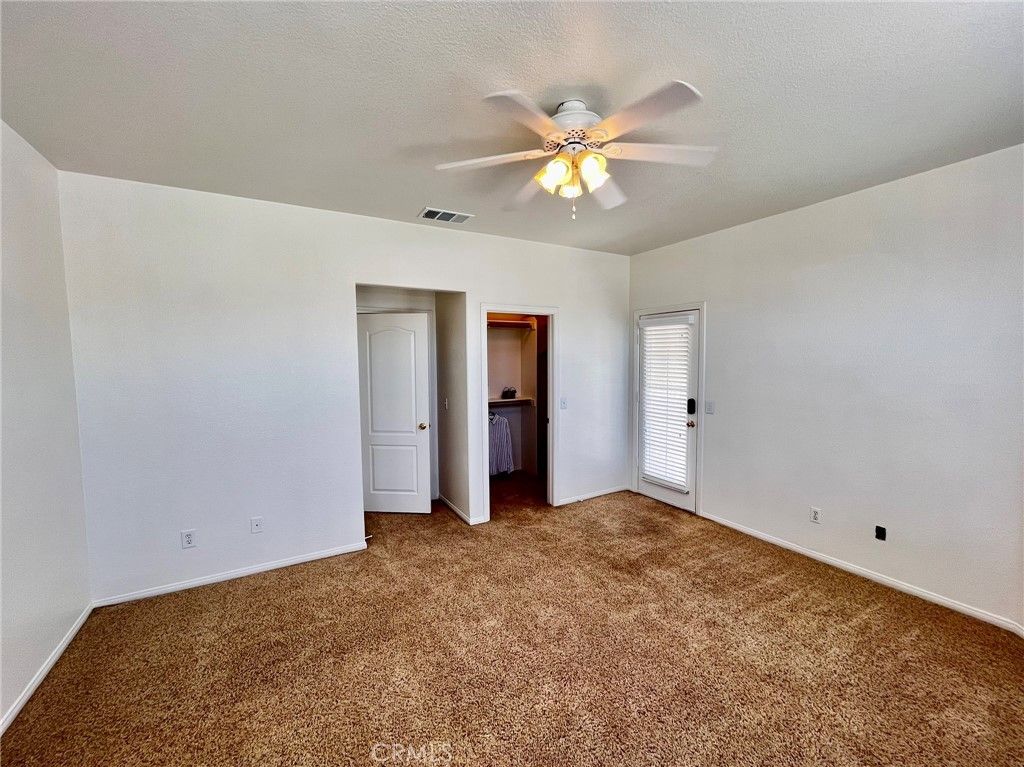 Image 40 of property listing at 20230 Quail Run Road, Apple Valley, CA 92308
