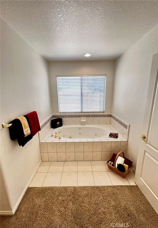 Image 45 of property listing at 20230 Quail Run Road, Apple Valley, CA 92308