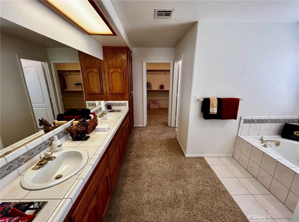 Image 47 of property listing at 20230 Quail Run Road, Apple Valley, CA 92308