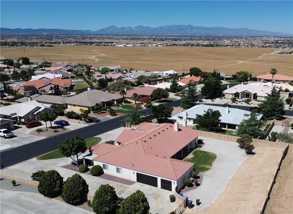 Image 8 of property listing at 20230 Quail Run Road, Apple Valley, CA 92308