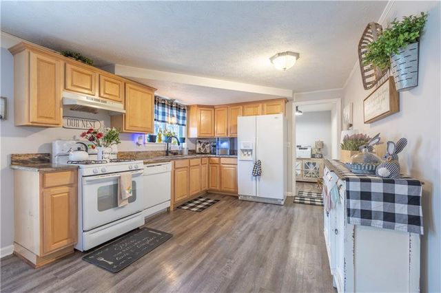 6376 S Skyline Drive, Douglasville, GA 30135