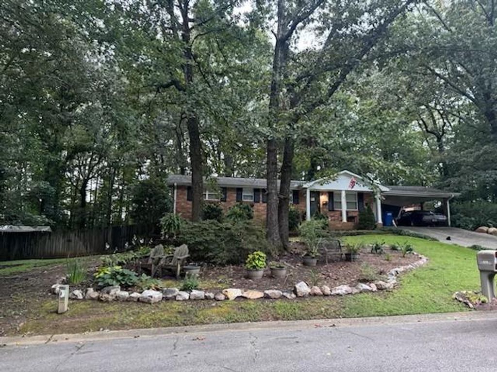 6376 S Skyline Drive, Douglasville, GA 30135