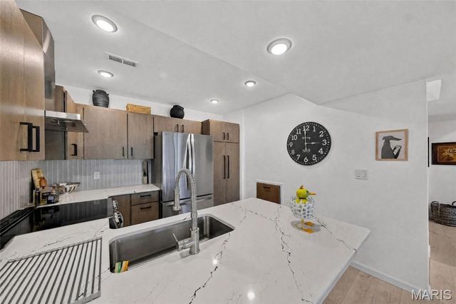 15 Lionshead Ridge Drive, Innsbrook, MO 63390