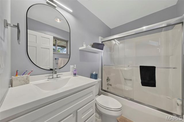 15 Lionshead Ridge Drive, Innsbrook, MO 63390