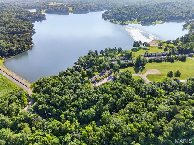 15 Lionshead Ridge Drive, Innsbrook, MO 63390