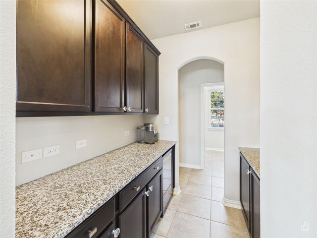 310 Hibiscus DR, Hutto, TX 78634