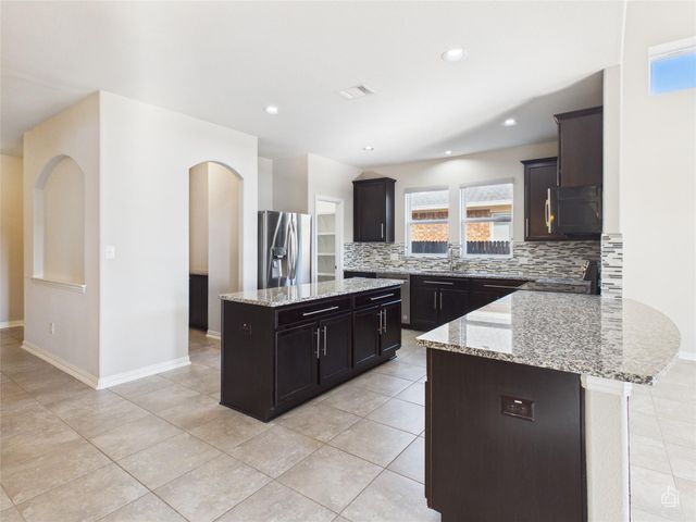 310 Hibiscus DR, Hutto, TX 78634