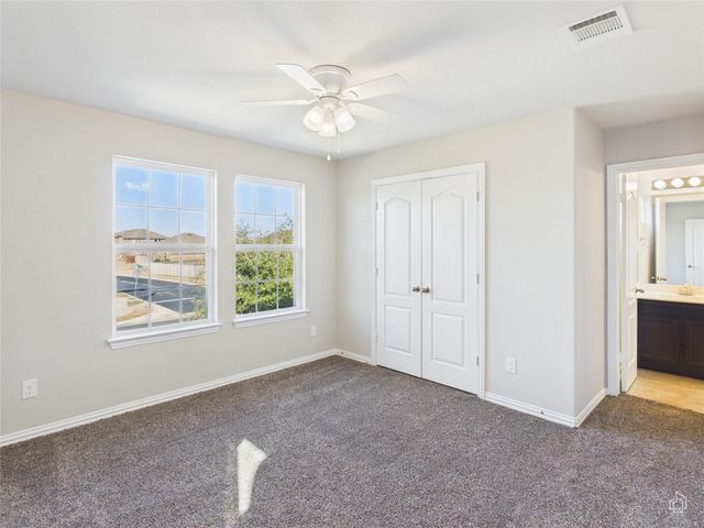 310 Hibiscus DR, Hutto, TX 78634