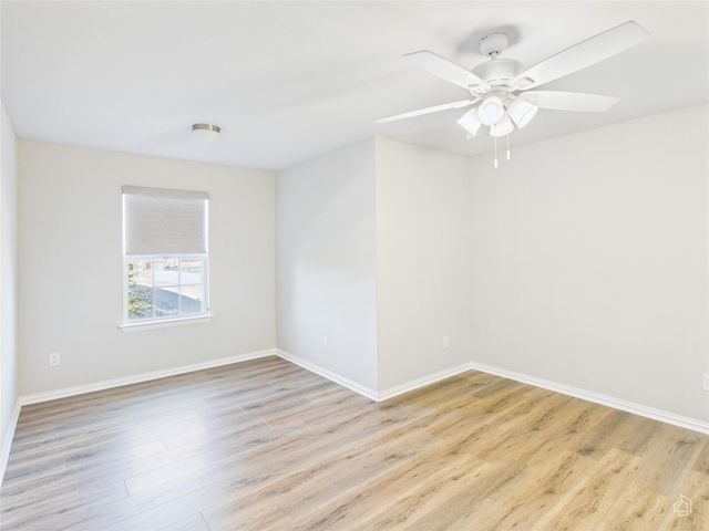 310 Hibiscus DR, Hutto, TX 78634