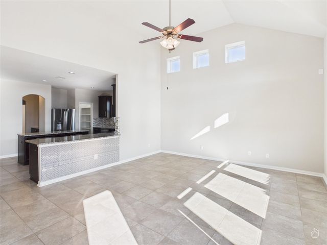 310 Hibiscus DR, Hutto, TX 78634