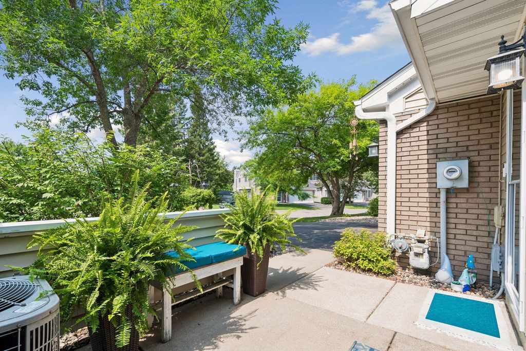 18119 Settlers Way, Eden Prairie, MN 55347 — photo 3