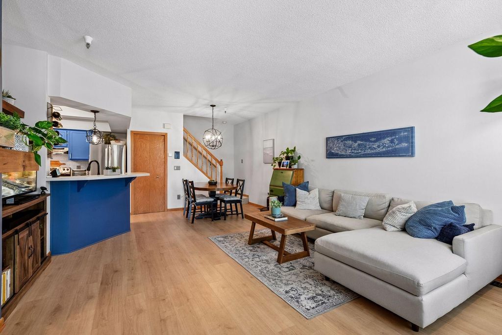 18119 Settlers Way, Eden Prairie, MN 55347 — photo 5